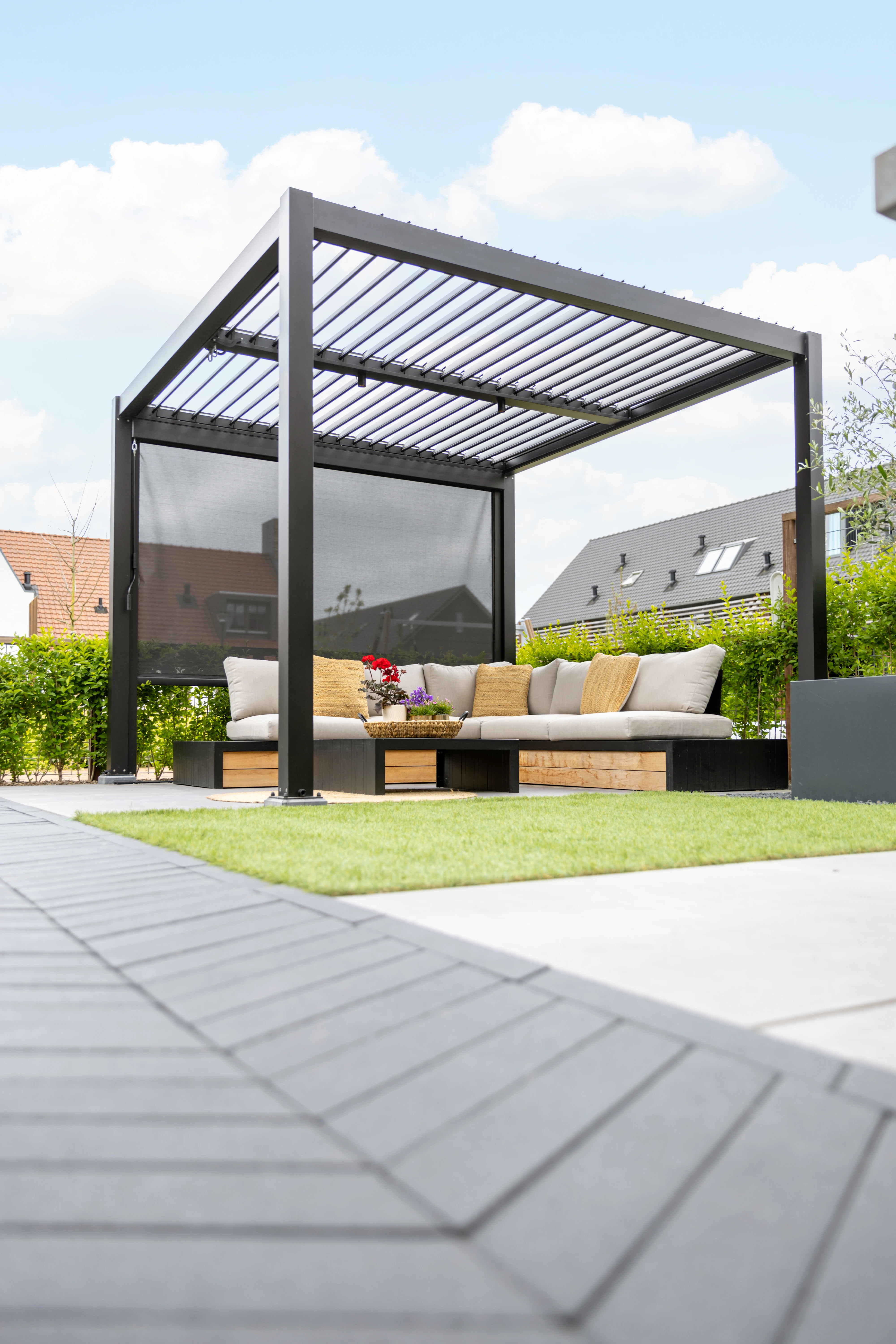 Aluminium Pergola met Lamellen Zwart 300 x 300 cm - Afbeelding 11