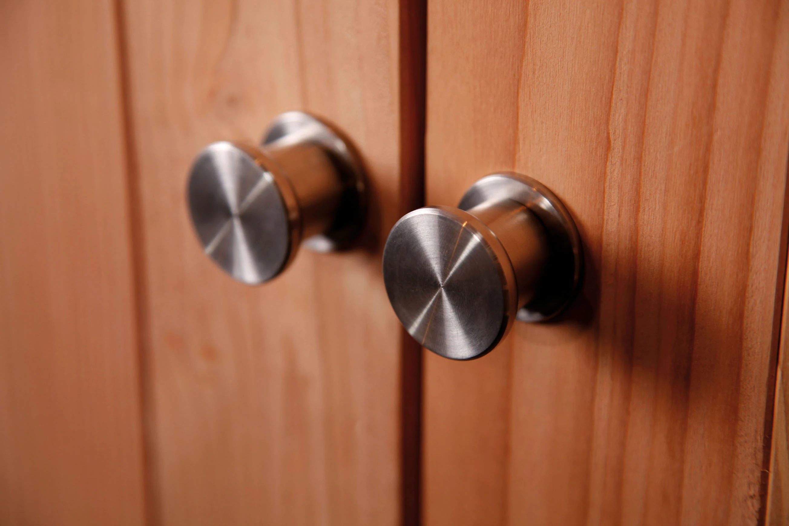 Trendhout RVS Deurknop - Afbeelding 1