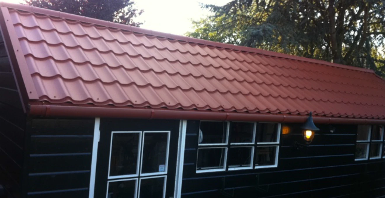 ArcelorMittal Dakpanplaat Luna 9005 Zwart Glans - Lengte 465 cm - Afbeelding 3