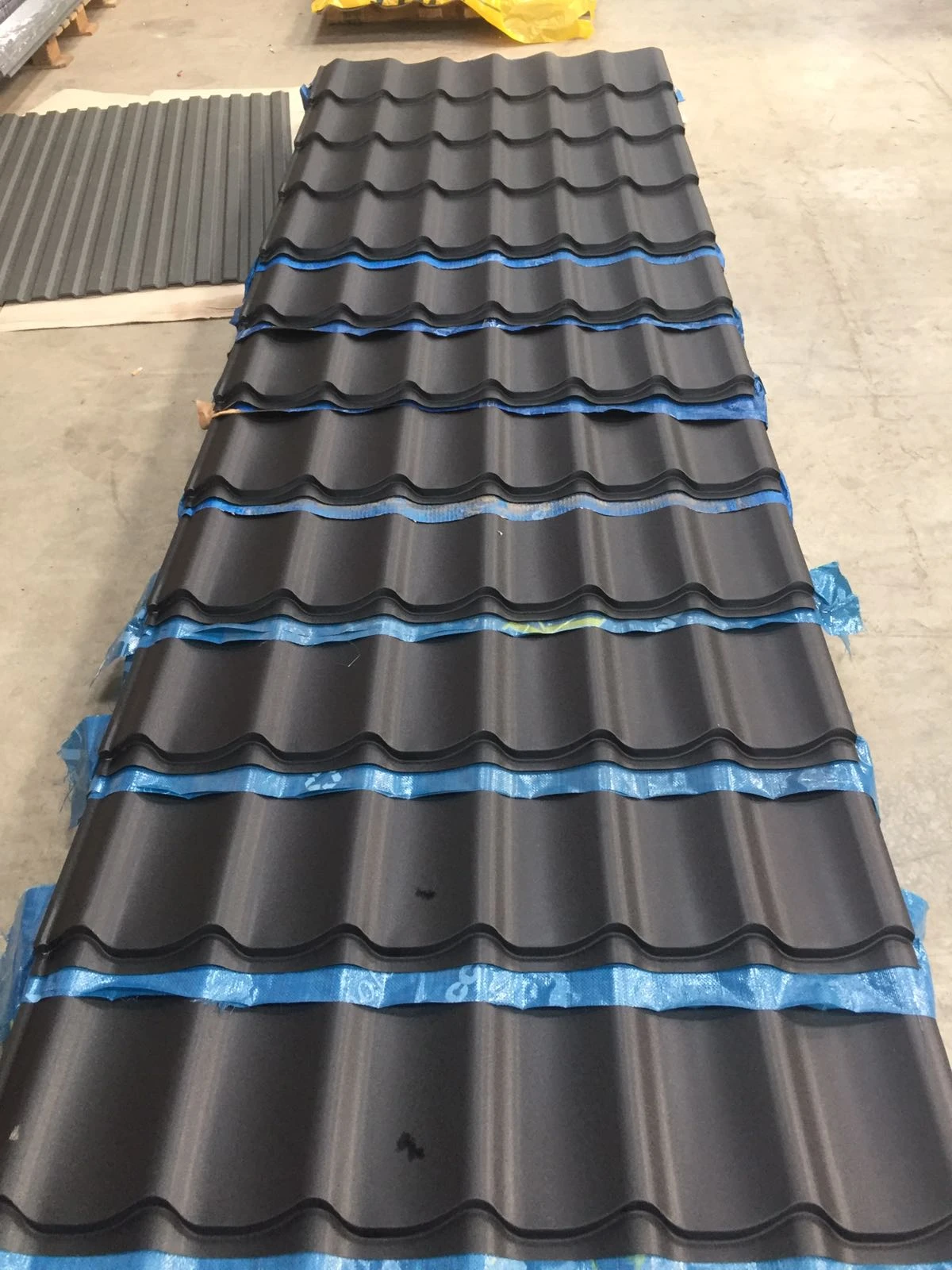 ArcelorMittal Dakpanplaat Mat Luna Zwart - Lengte 285 cm - Afbeelding 5